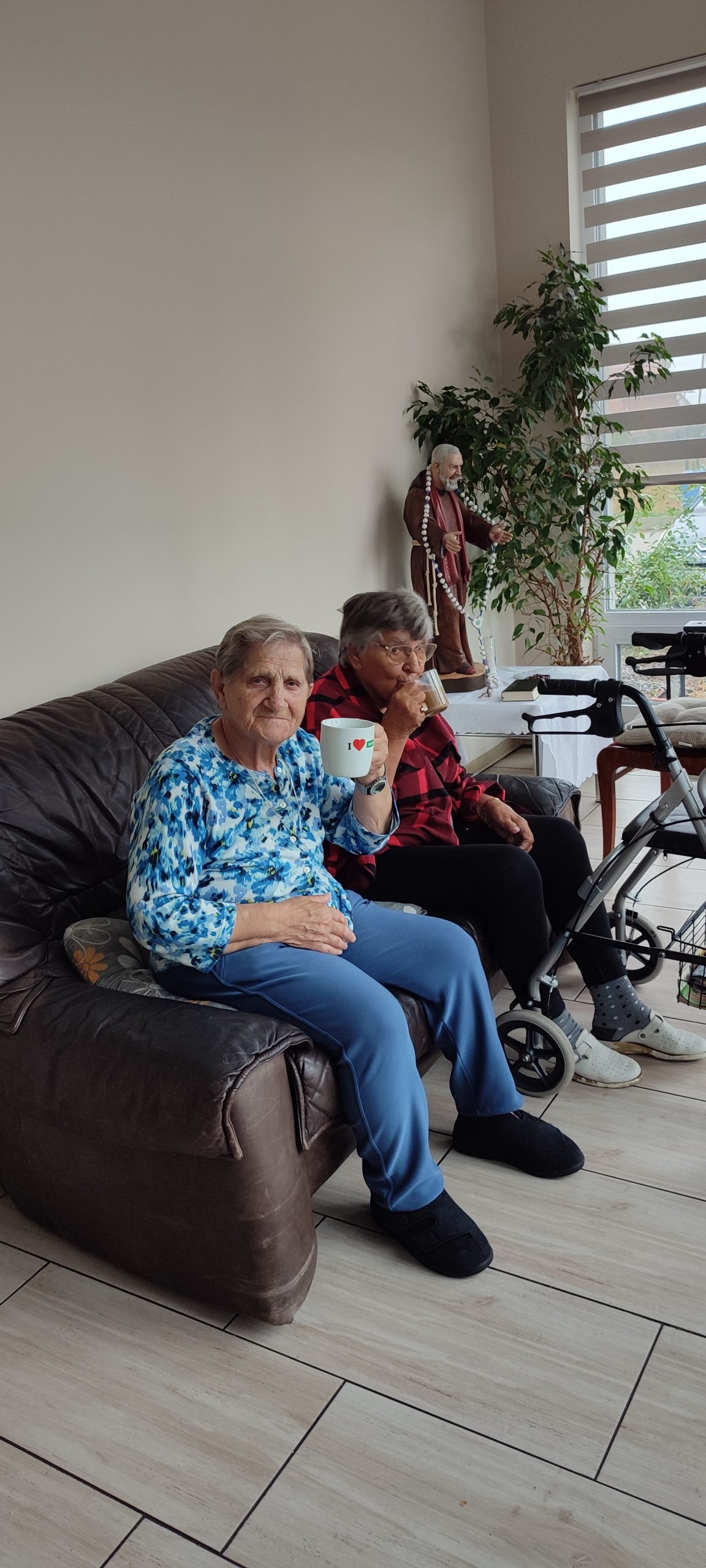 Centrum Opieki i Rehabilitacji Ostoja - zdjęcia z podopiecznymi