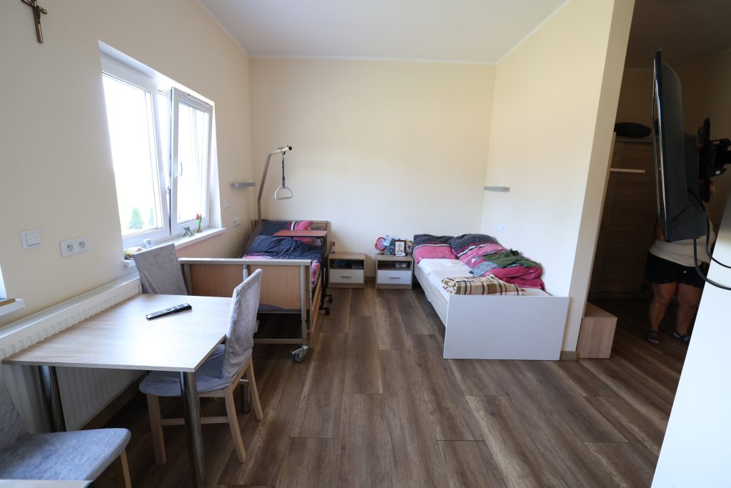 Centrum Opieki i Rehabilitacji Ostoja - zdjęcia pokoi