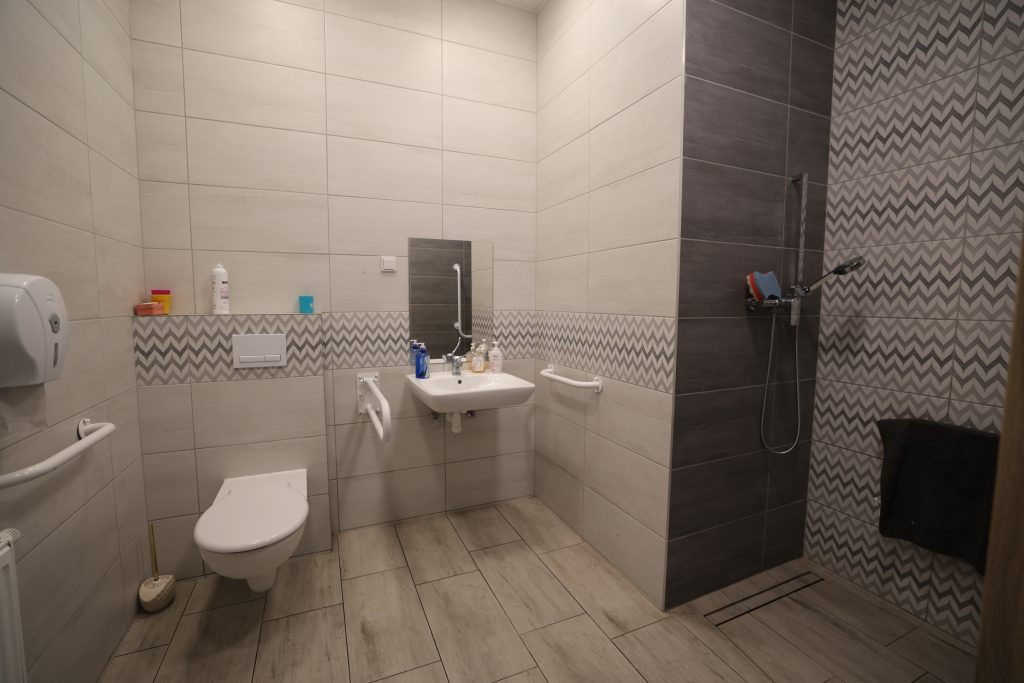 Centrum Opieki i Rehabilitacji Ostoja - zdjęcia pokoi