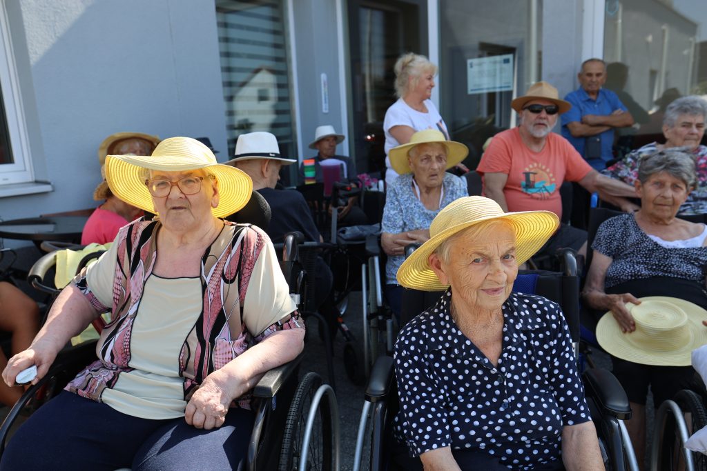 Centrum Opieki i Rehabilitacji Ostoja - zdjęcia obiektu